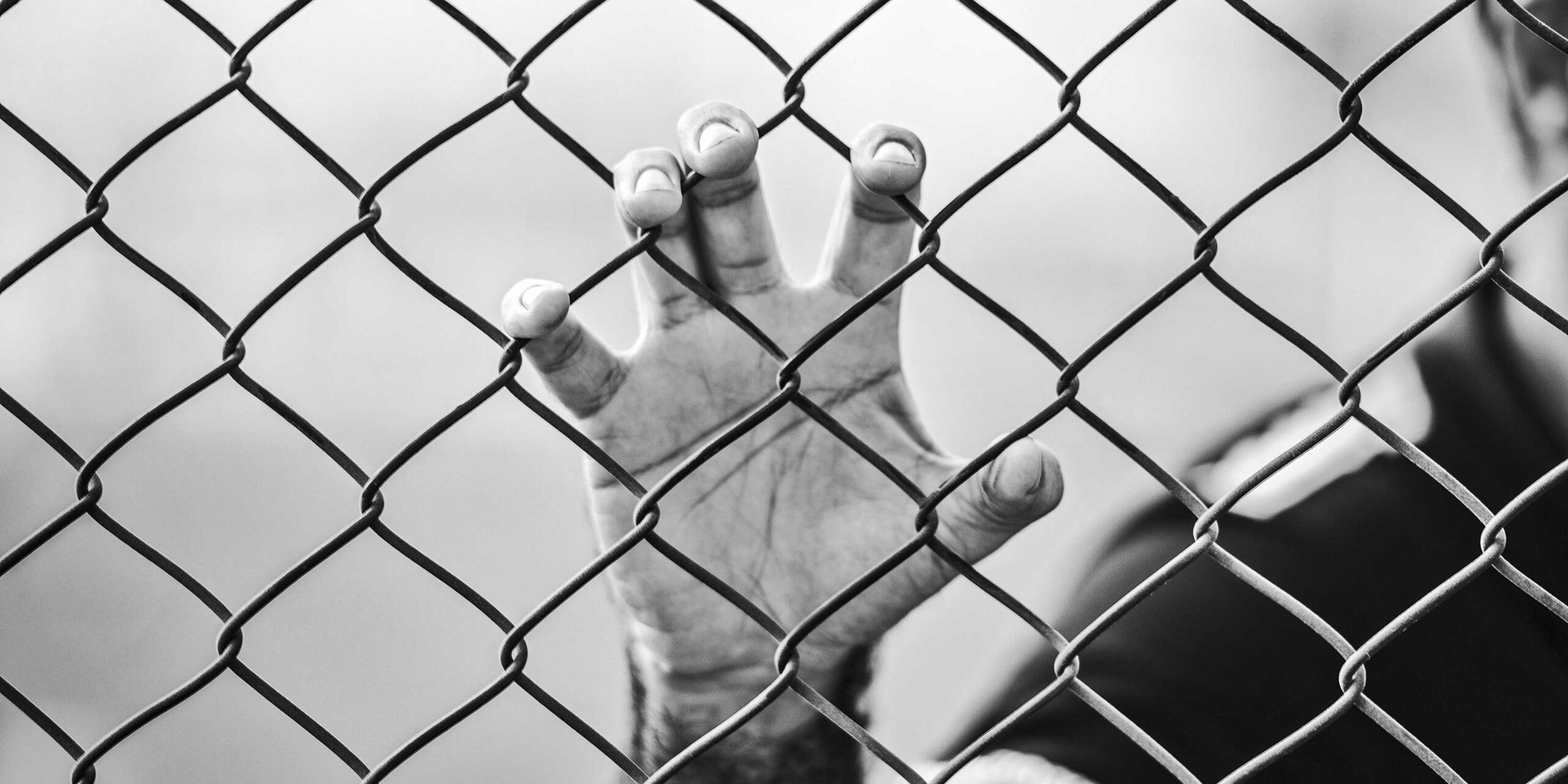 Yrittäjän kolme hattua, kuvassa tosin lippis