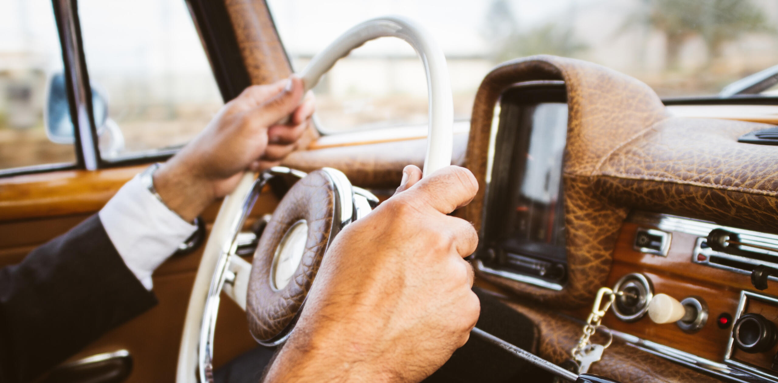 Asiantuntijayrittäjä hoitaa tyyräämisen